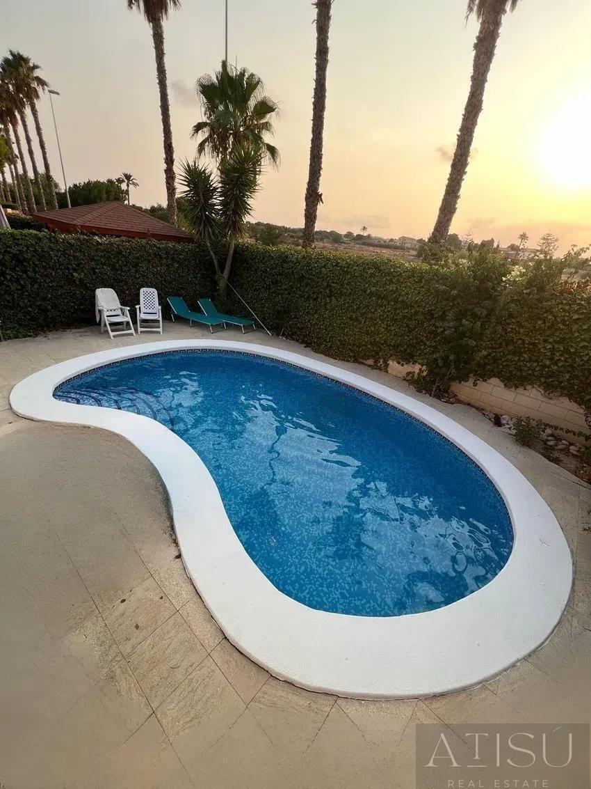 Venta de casa en San Juan de Alicante