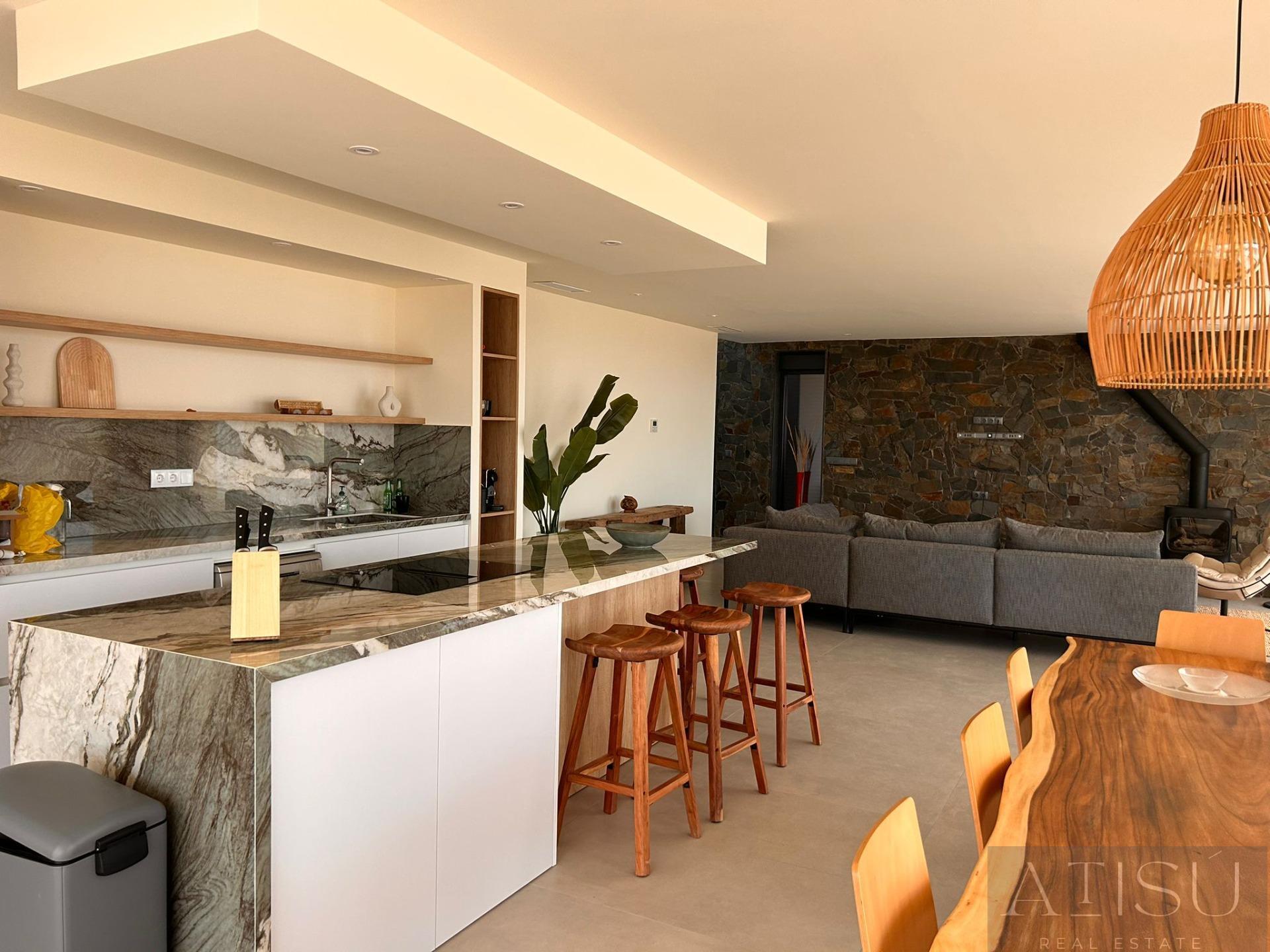 Venta de villa en Pinoso