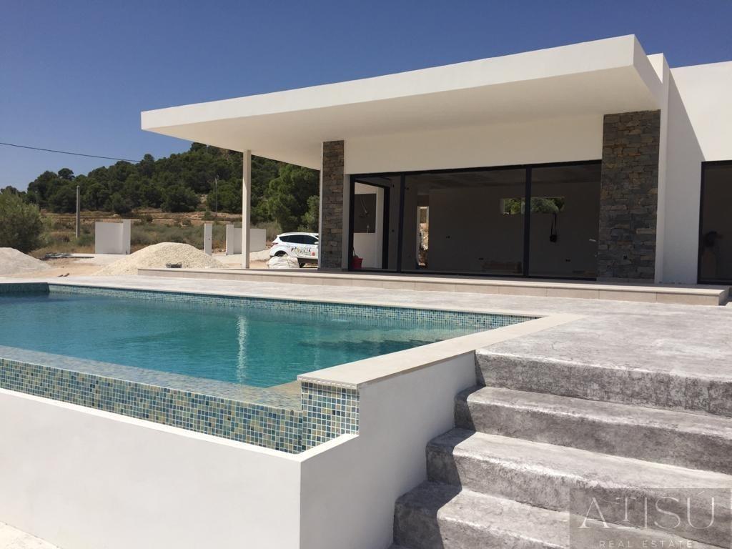Venta de villa en Pinoso