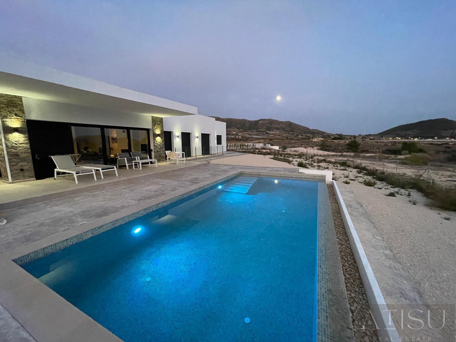 Venta de villa en Pinoso