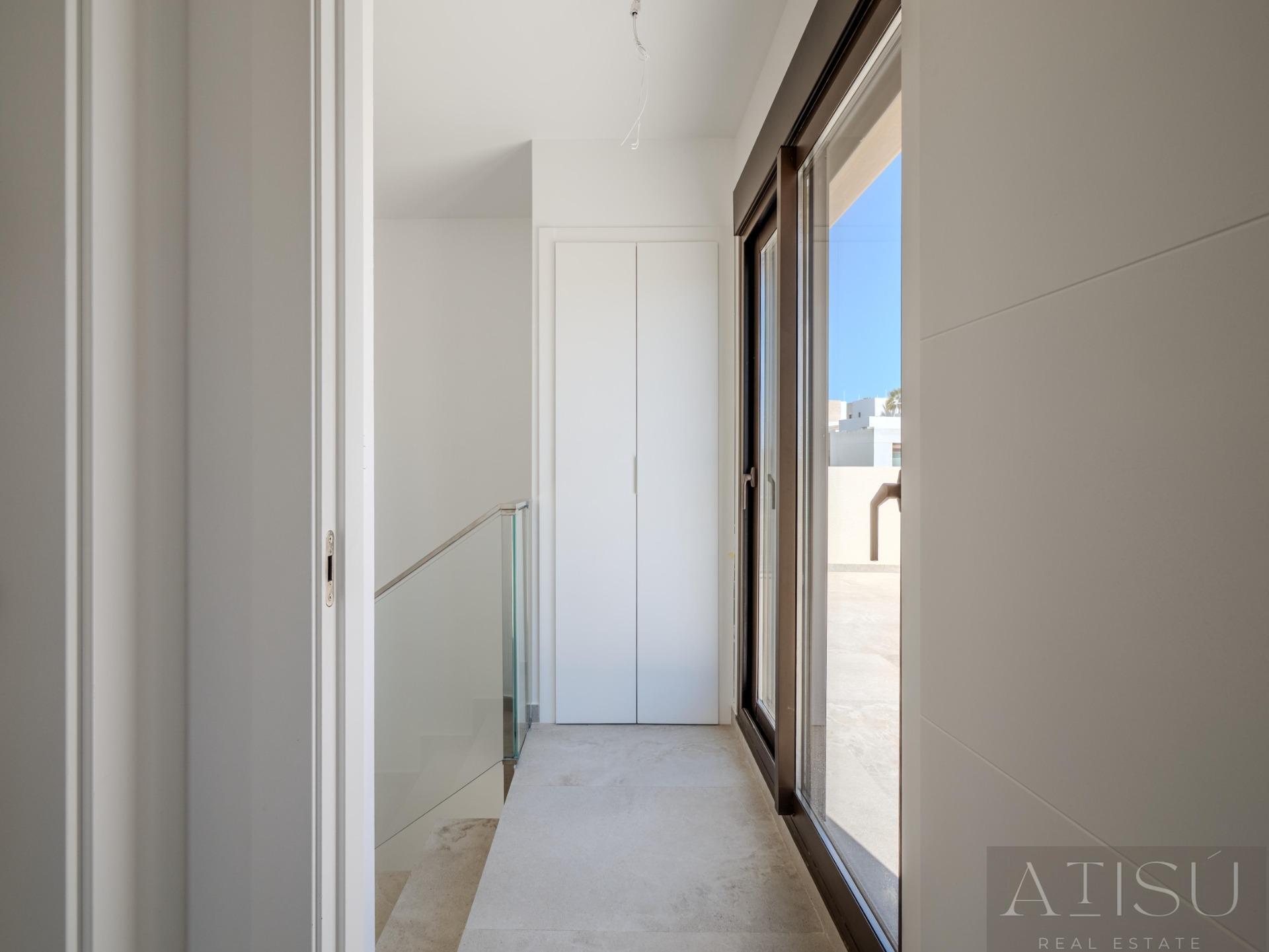 Venta de villa en Algorfa