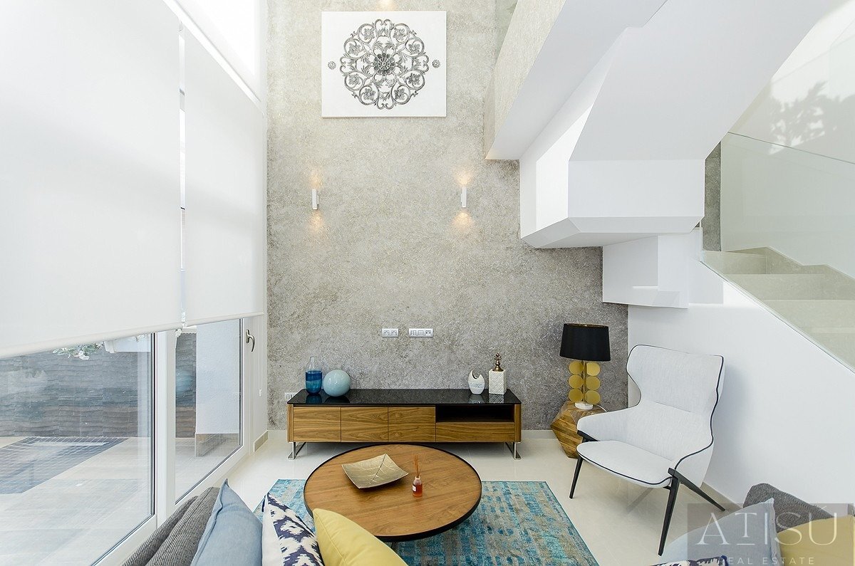 Venta de villa en Los Montesinos