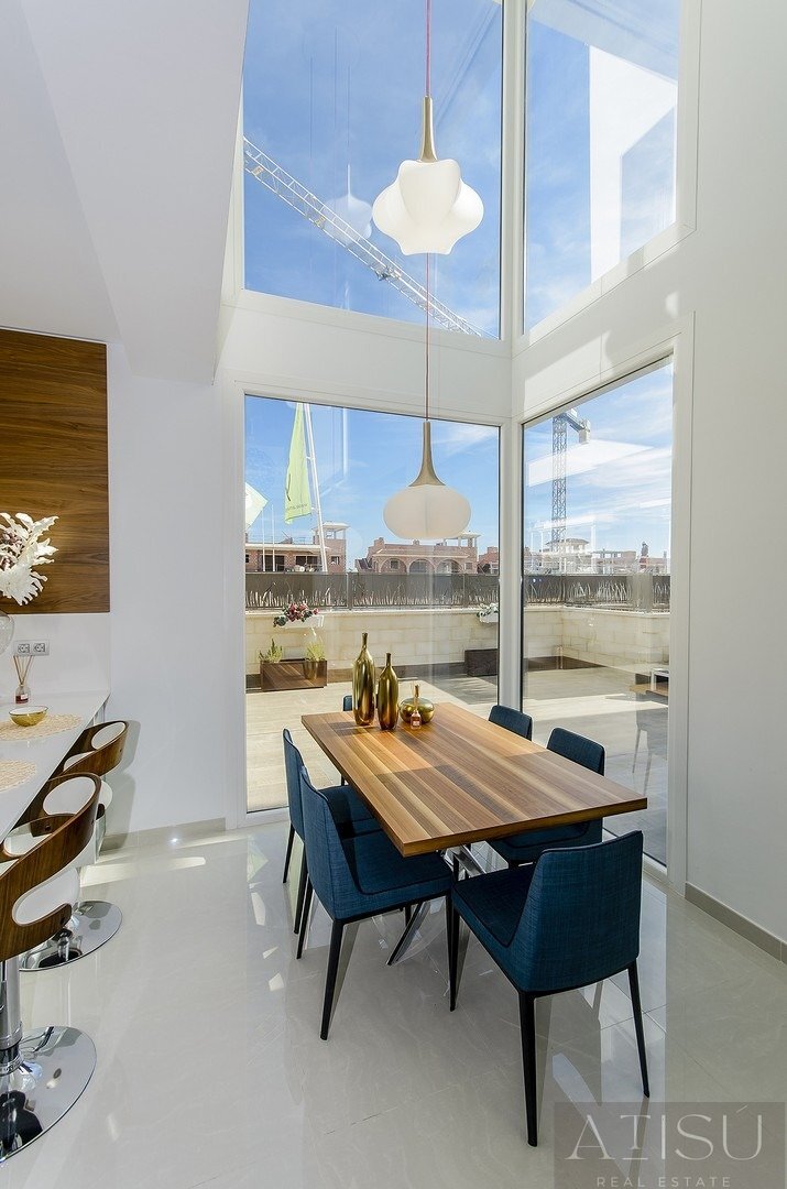 Venta de villa en Los Montesinos