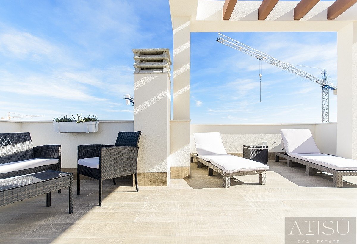Venta de villa en Los Montesinos