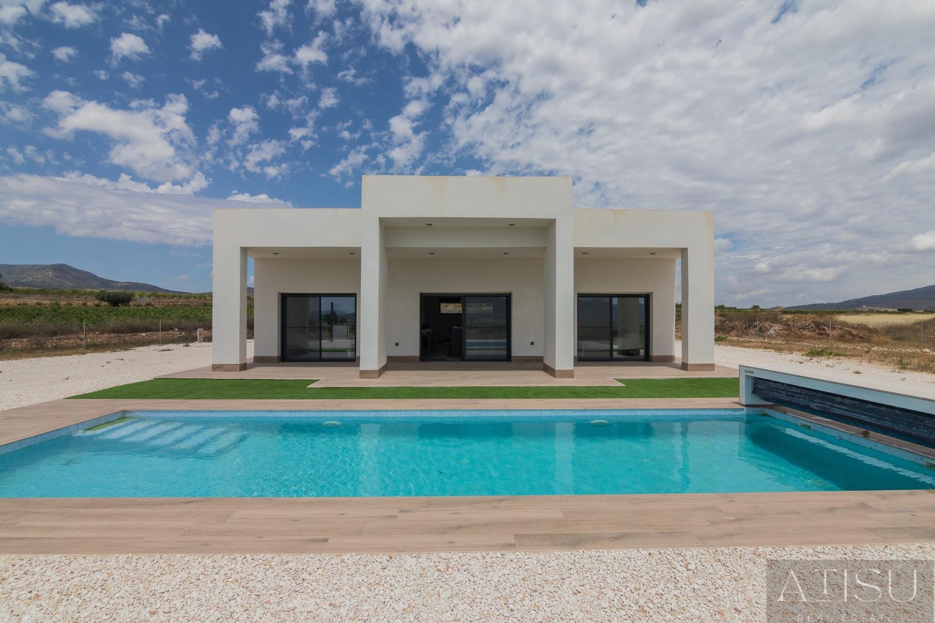 For sale of villa in Pinoso