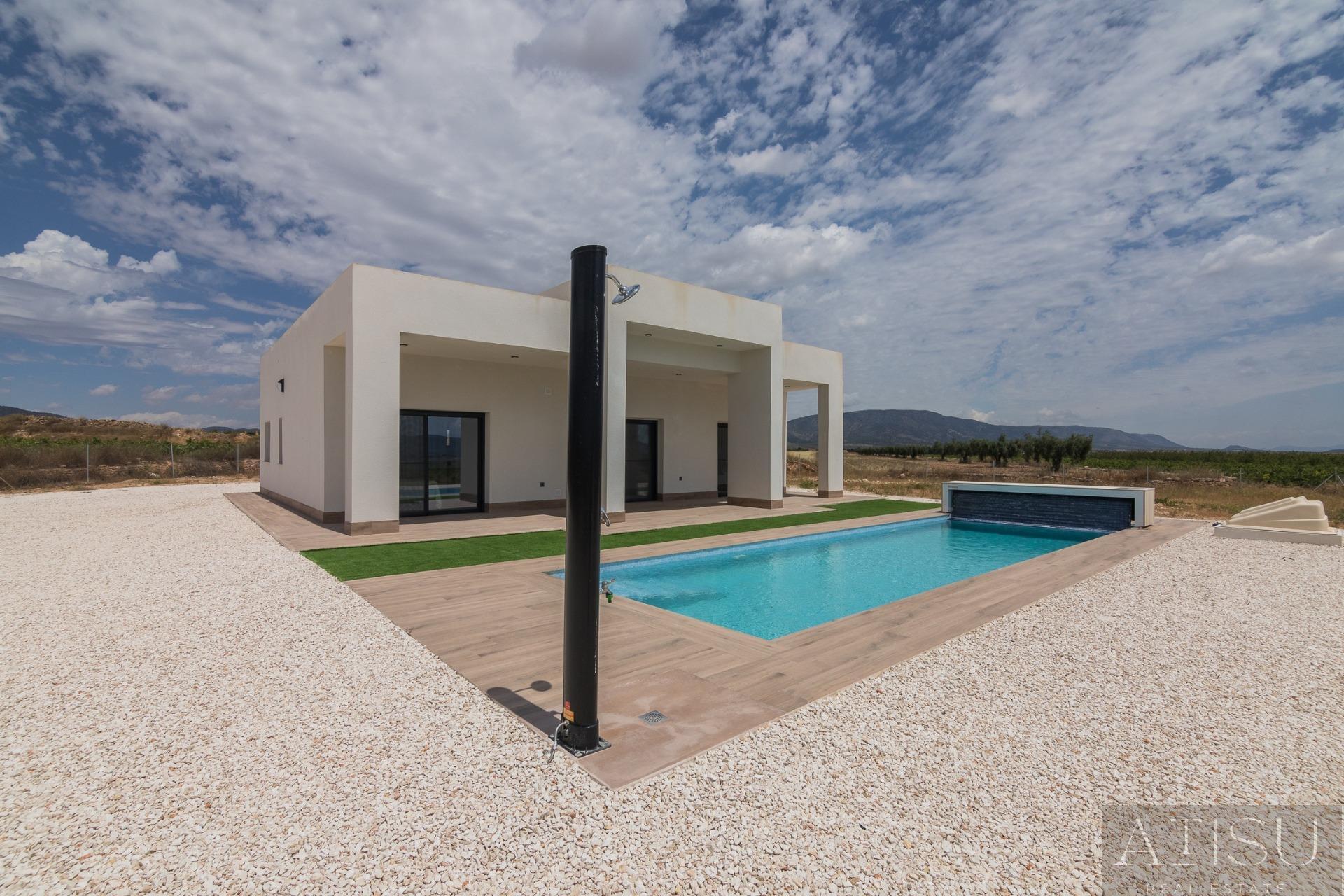 For sale of villa in Pinoso