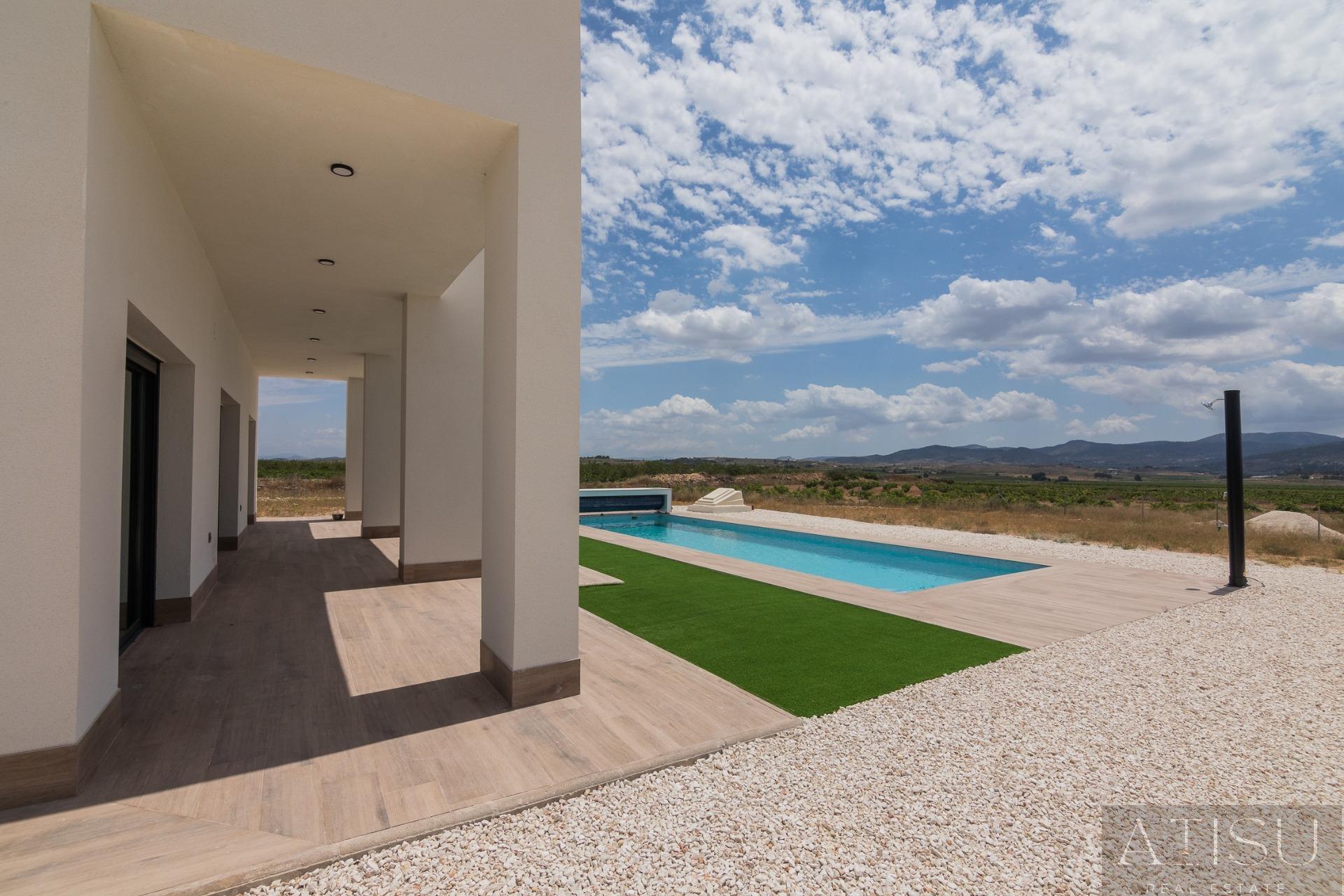 For sale of villa in Pinoso