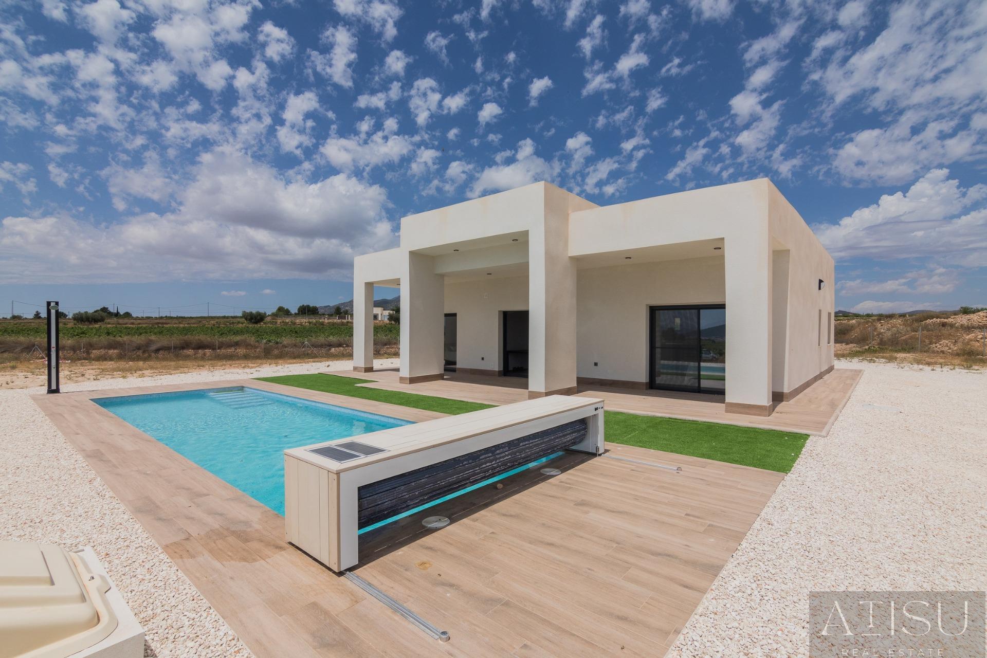 For sale of villa in Pinoso