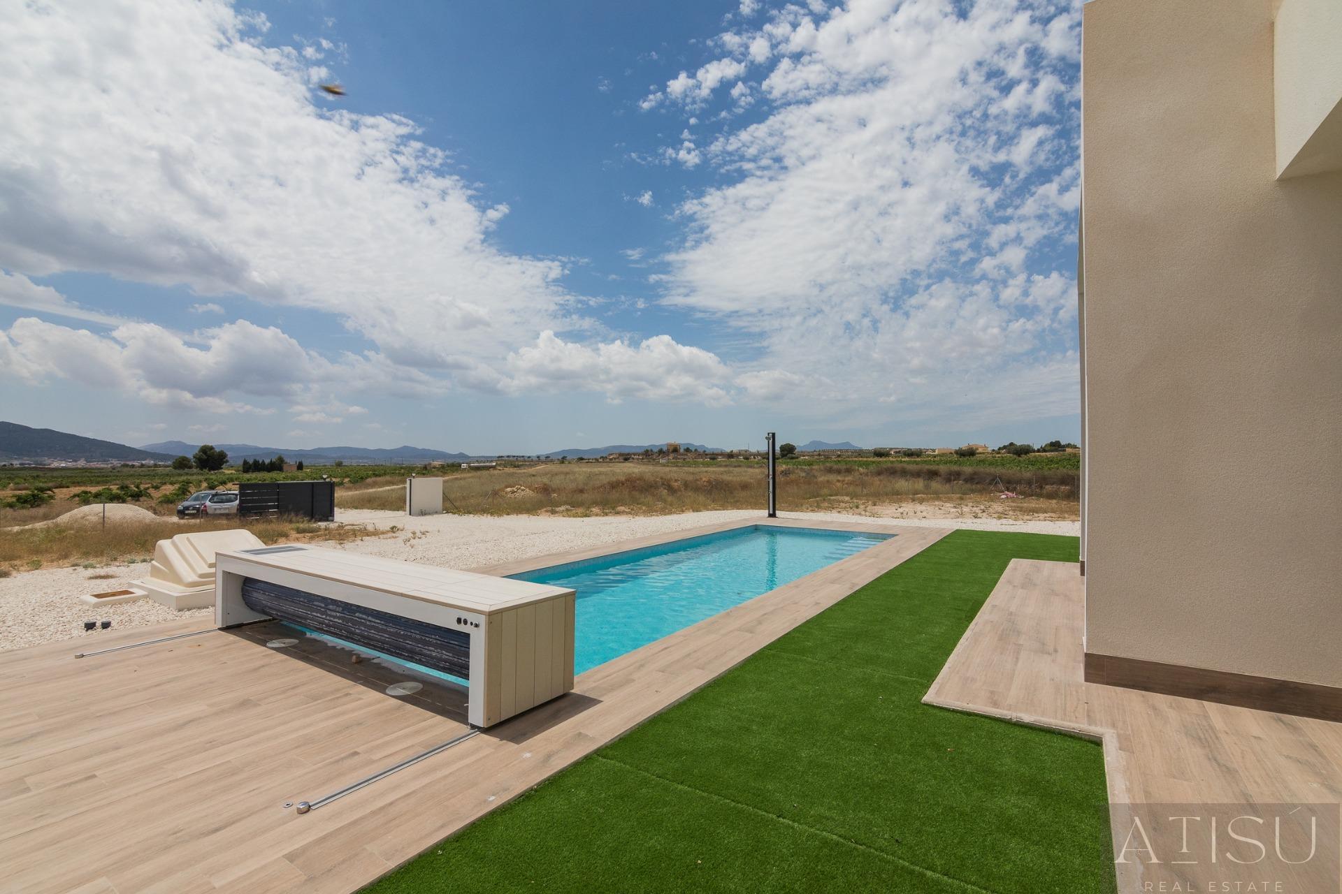 For sale of villa in Pinoso
