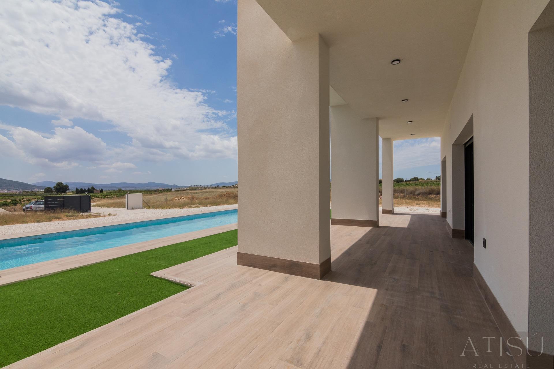 For sale of villa in Pinoso
