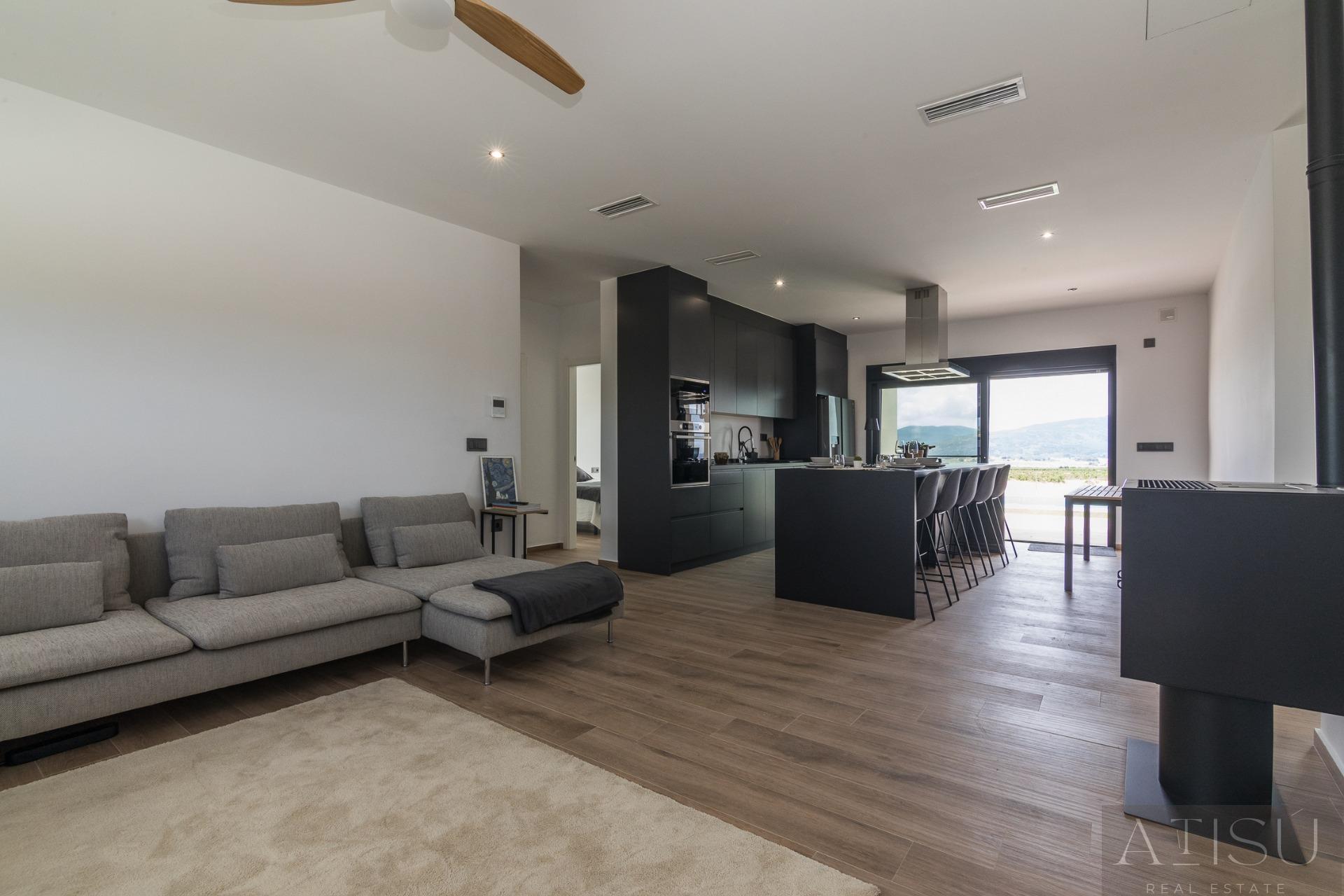 For sale of villa in Pinoso