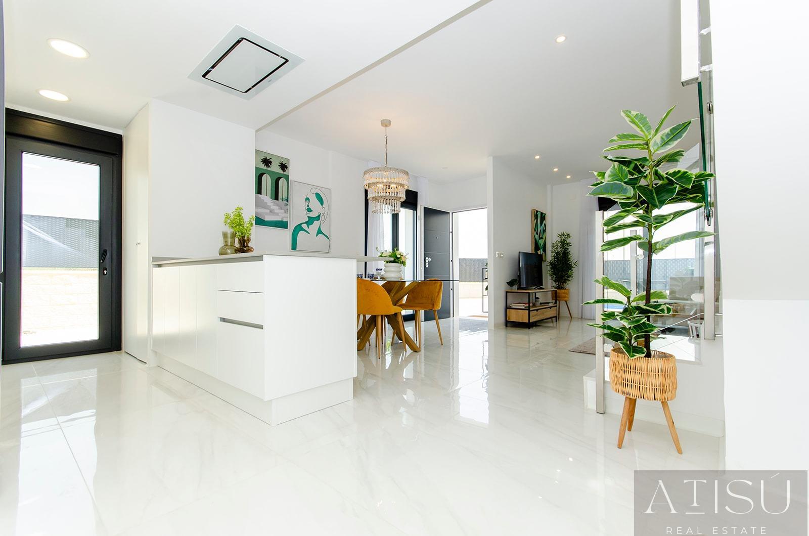 For sale of villa in Orihuela
