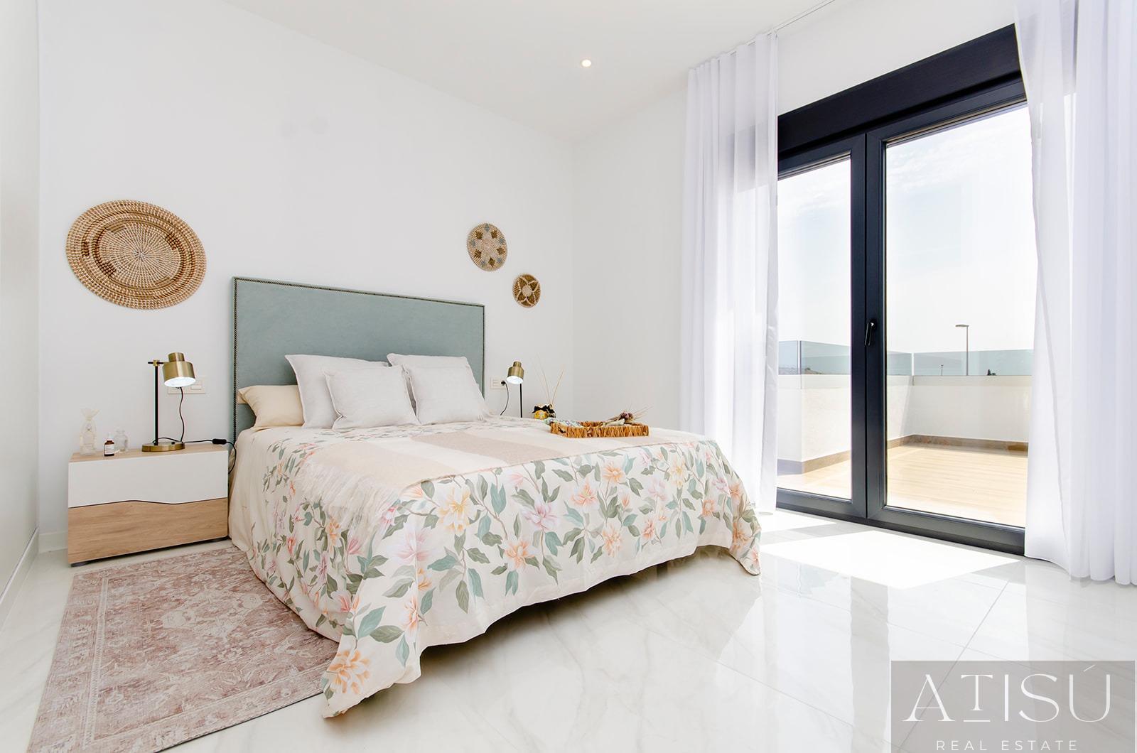 For sale of villa in Orihuela