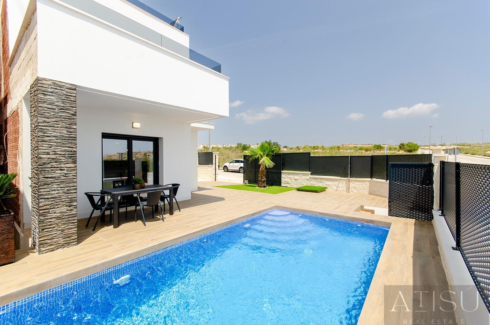 For sale of villa in Orihuela