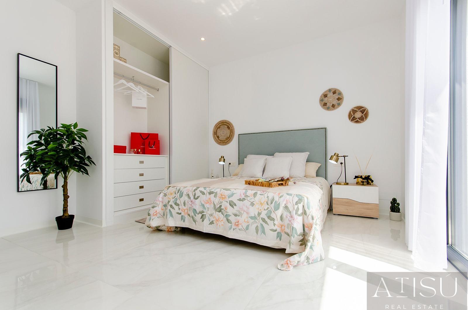 For sale of villa in Orihuela
