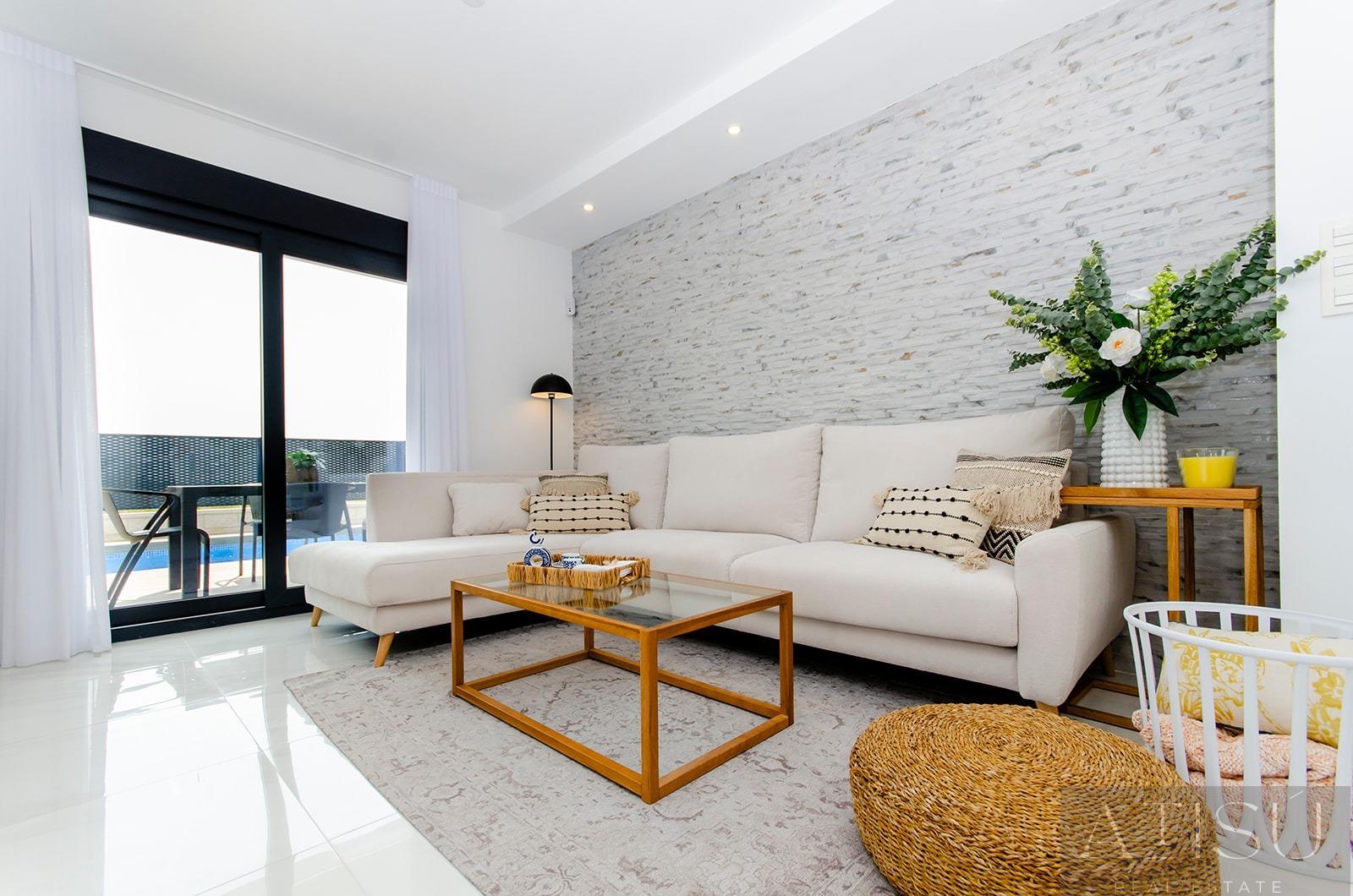 For sale of villa in Orihuela