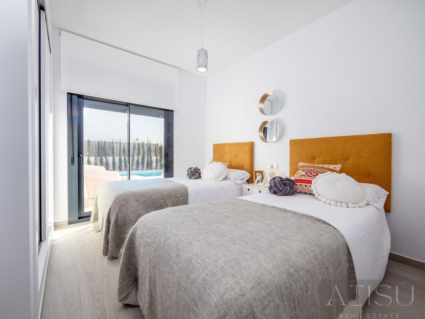 For sale of villa in Algorfa