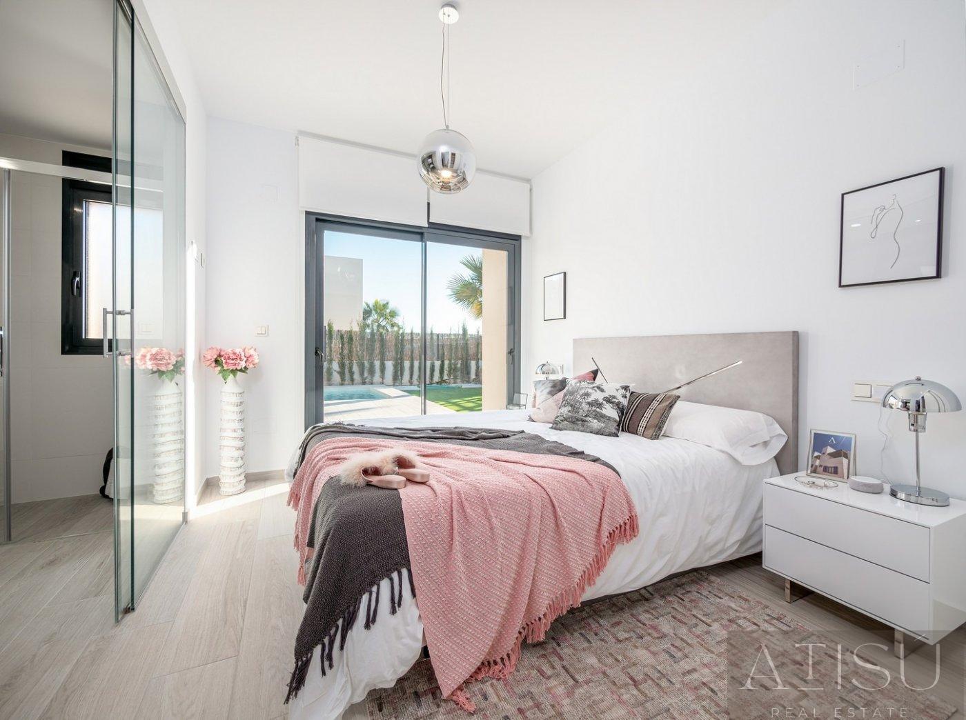 For sale of villa in Algorfa