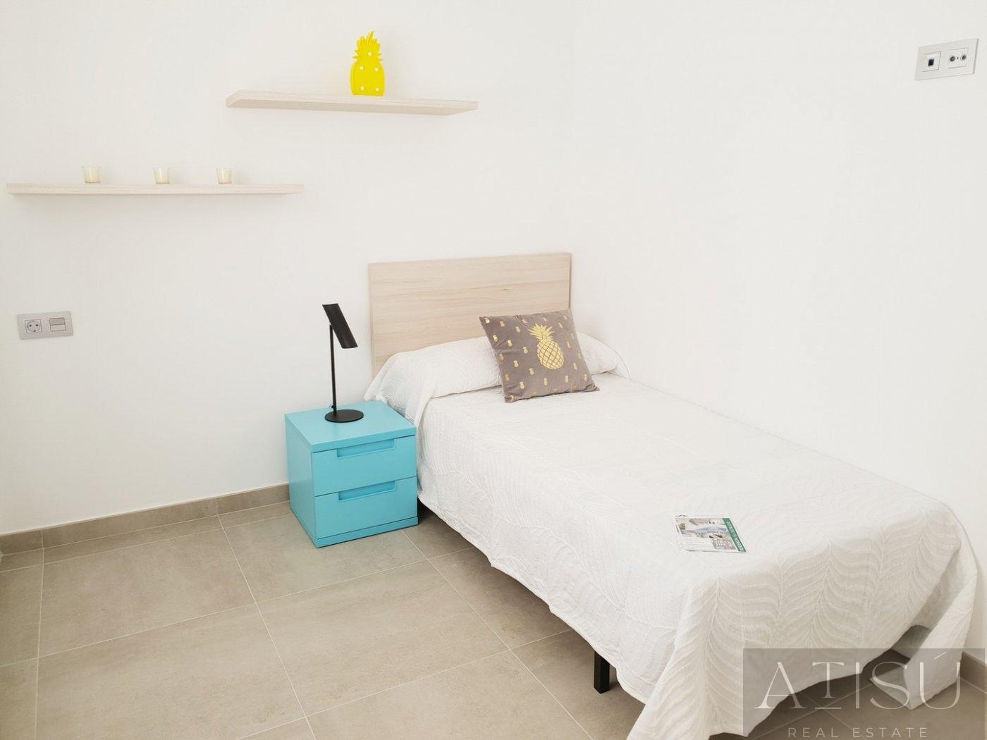 Venta de villa en Pilar de la horadada