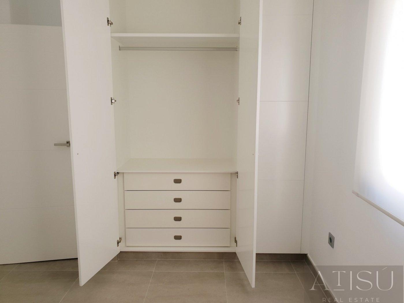 Venta de villa en Pilar de la horadada