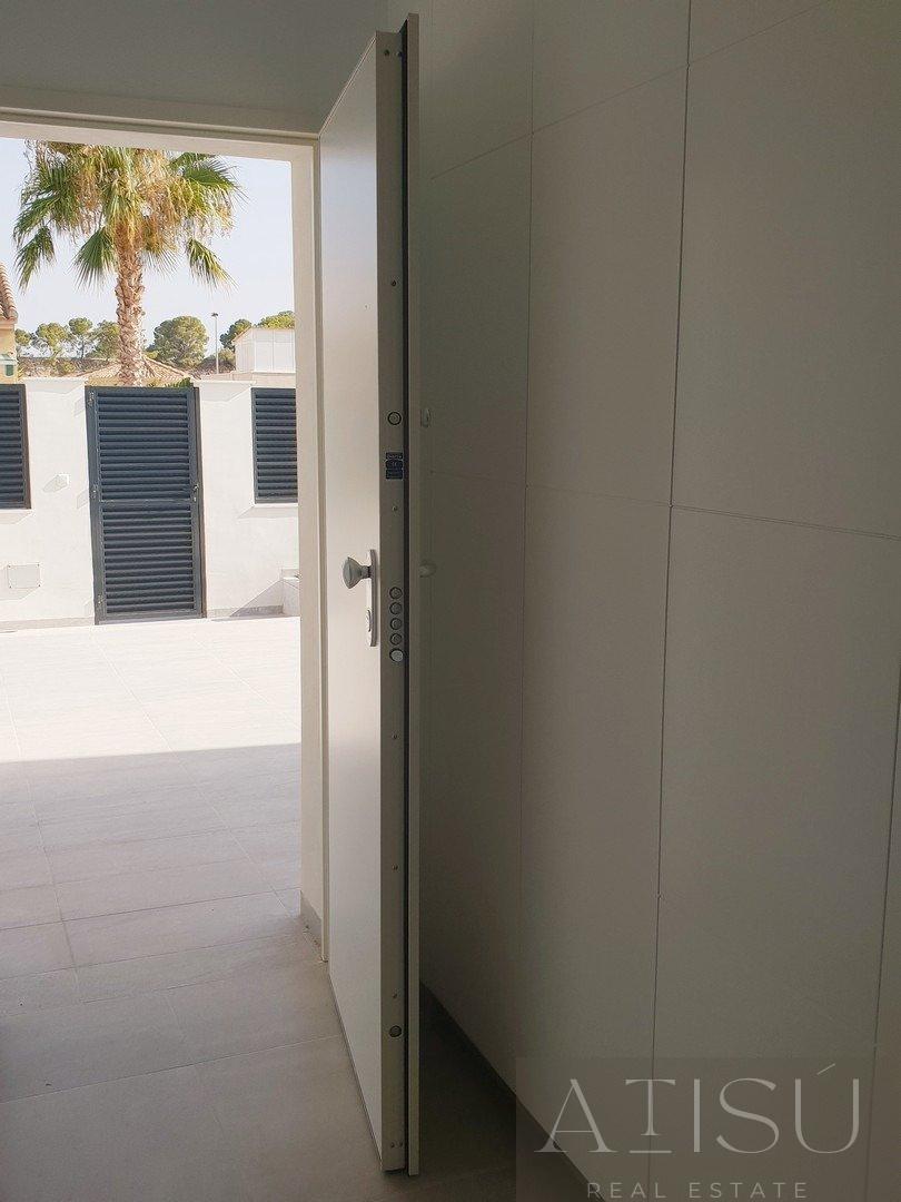 Venta de villa en Pilar de la horadada