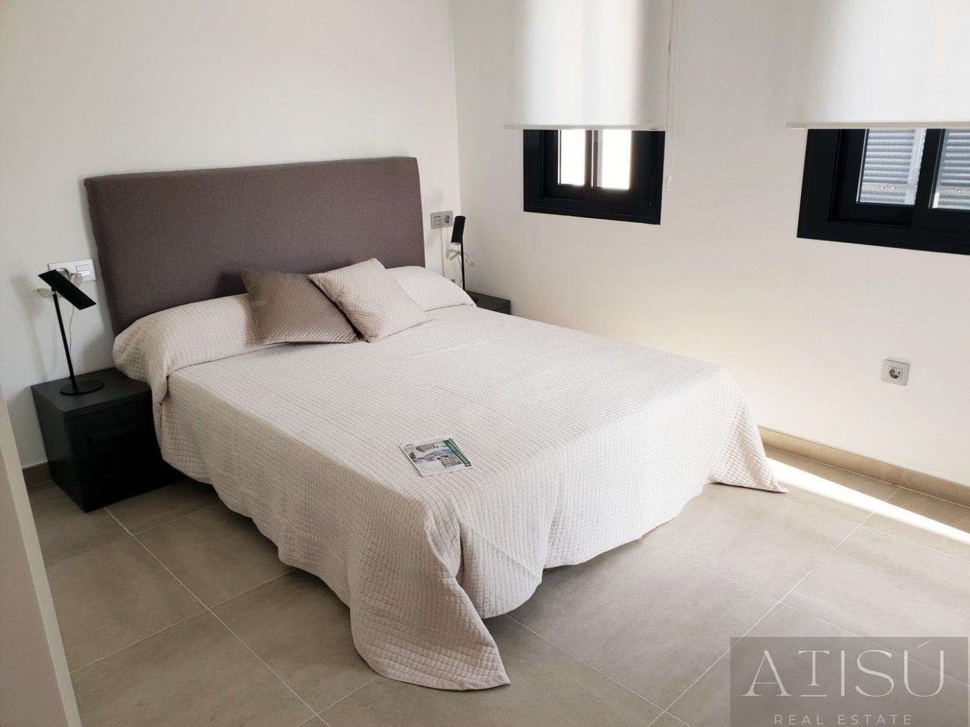 Venta de villa en Pilar de la horadada