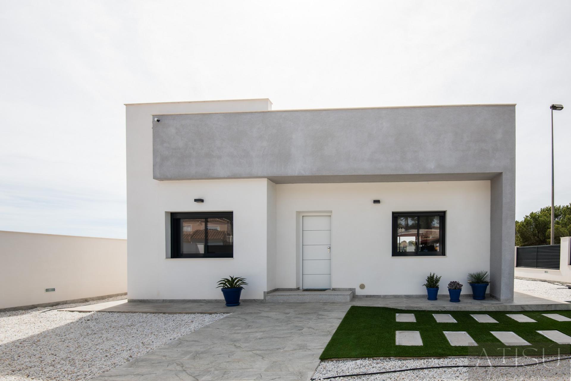 Venta de villa en Pilar de la horadada