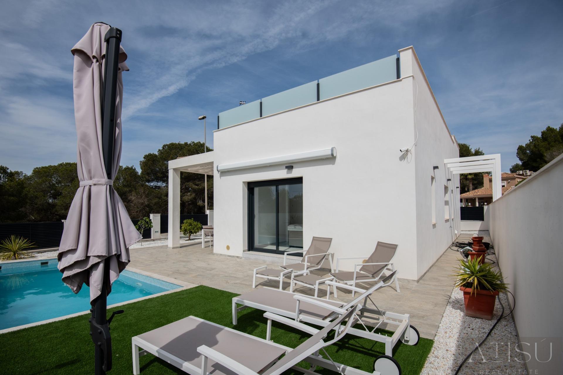Venta de villa en Pilar de la horadada