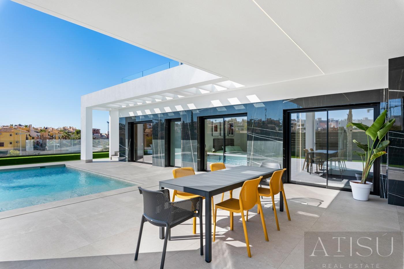 For sale of villa in Algorfa