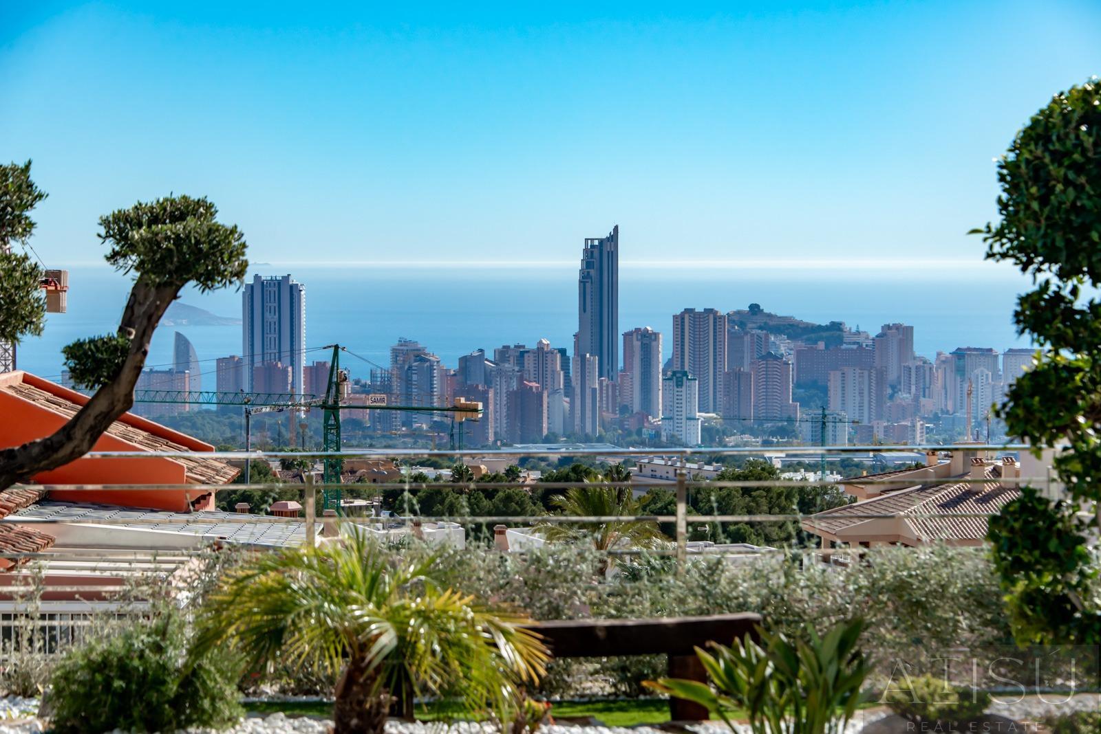 For sale of villa in Finestrat