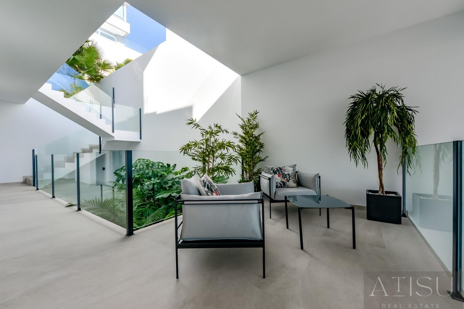For sale of villa in Finestrat