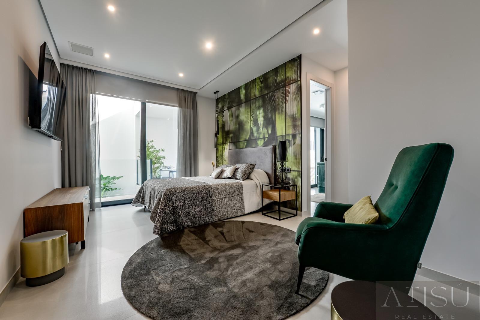 For sale of villa in Finestrat