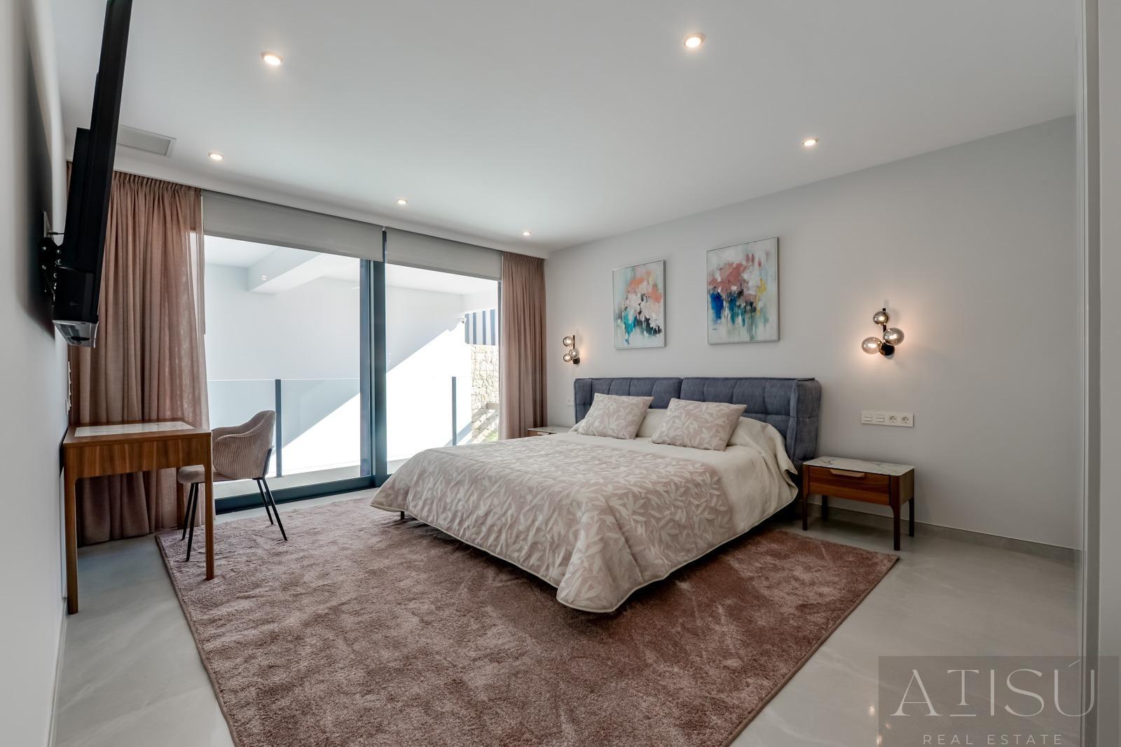 For sale of villa in Finestrat