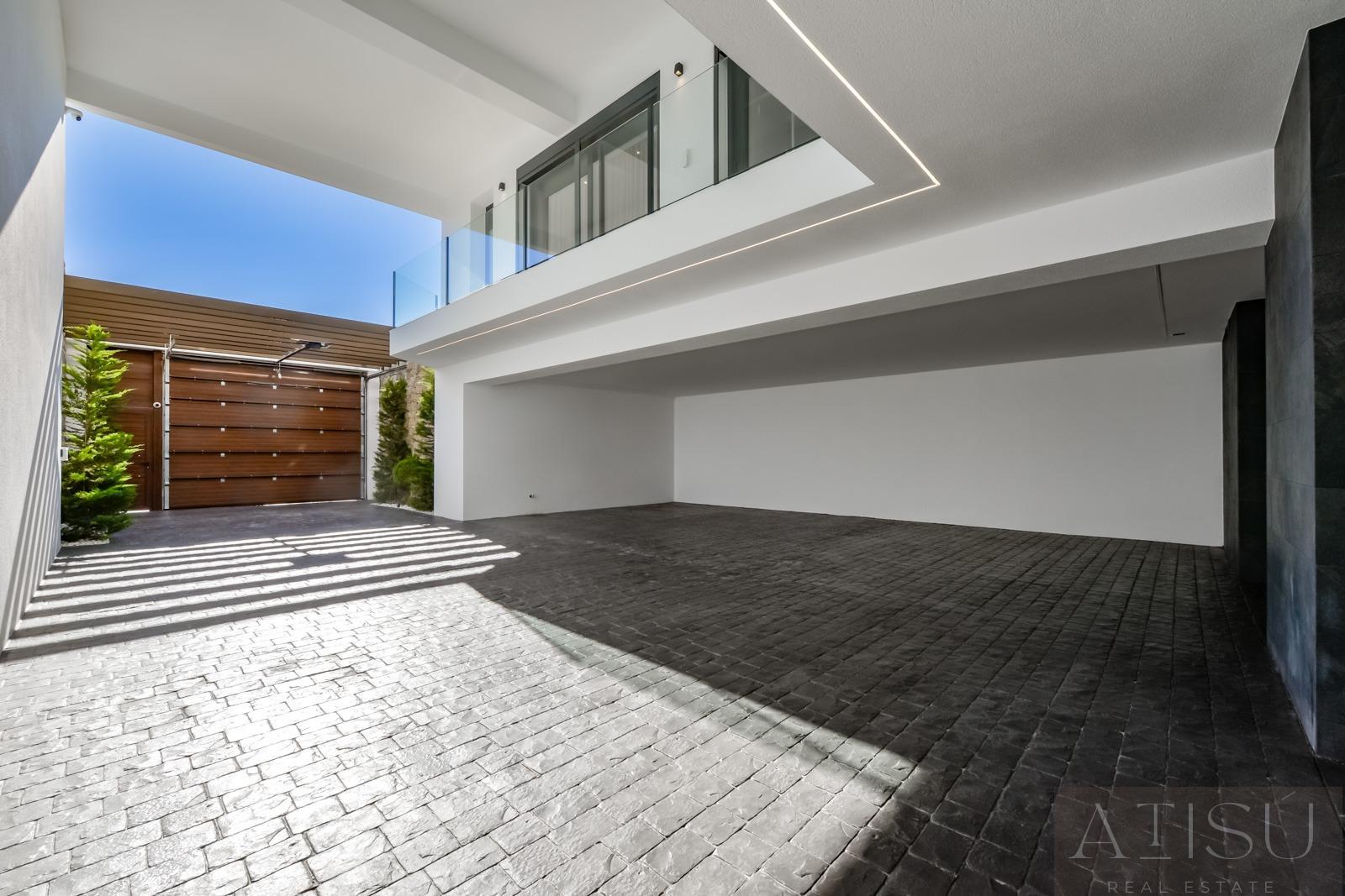 For sale of villa in Finestrat