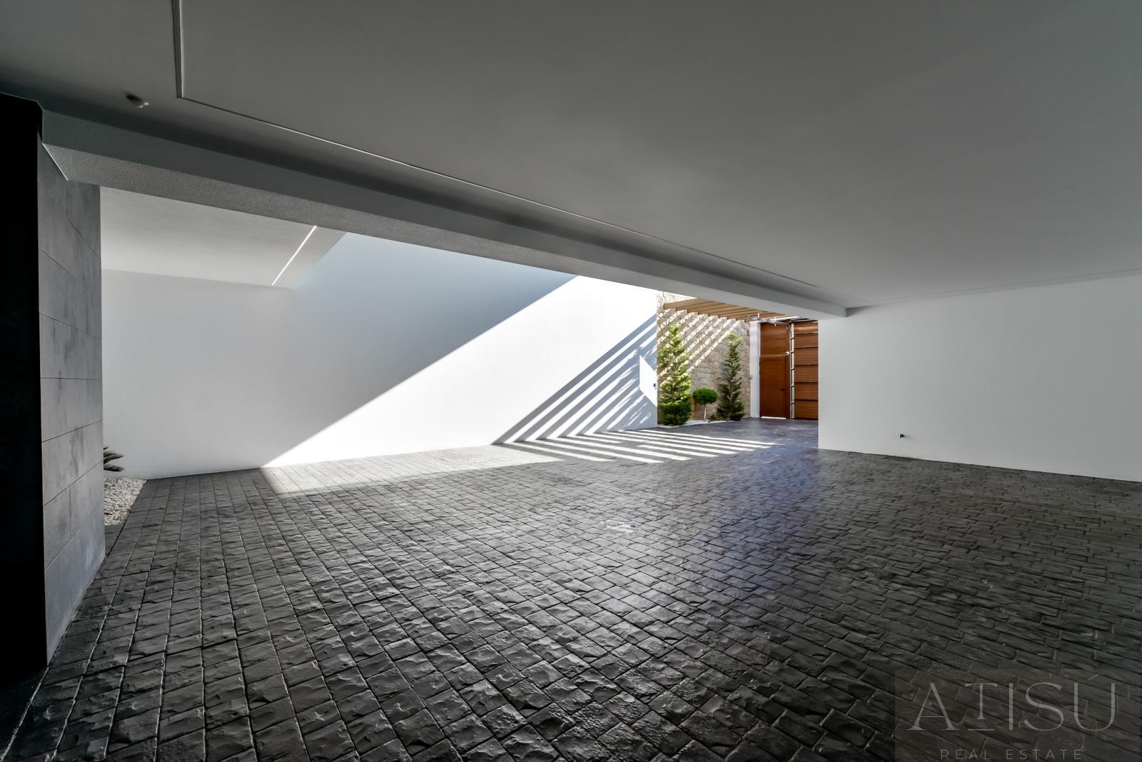 For sale of villa in Finestrat