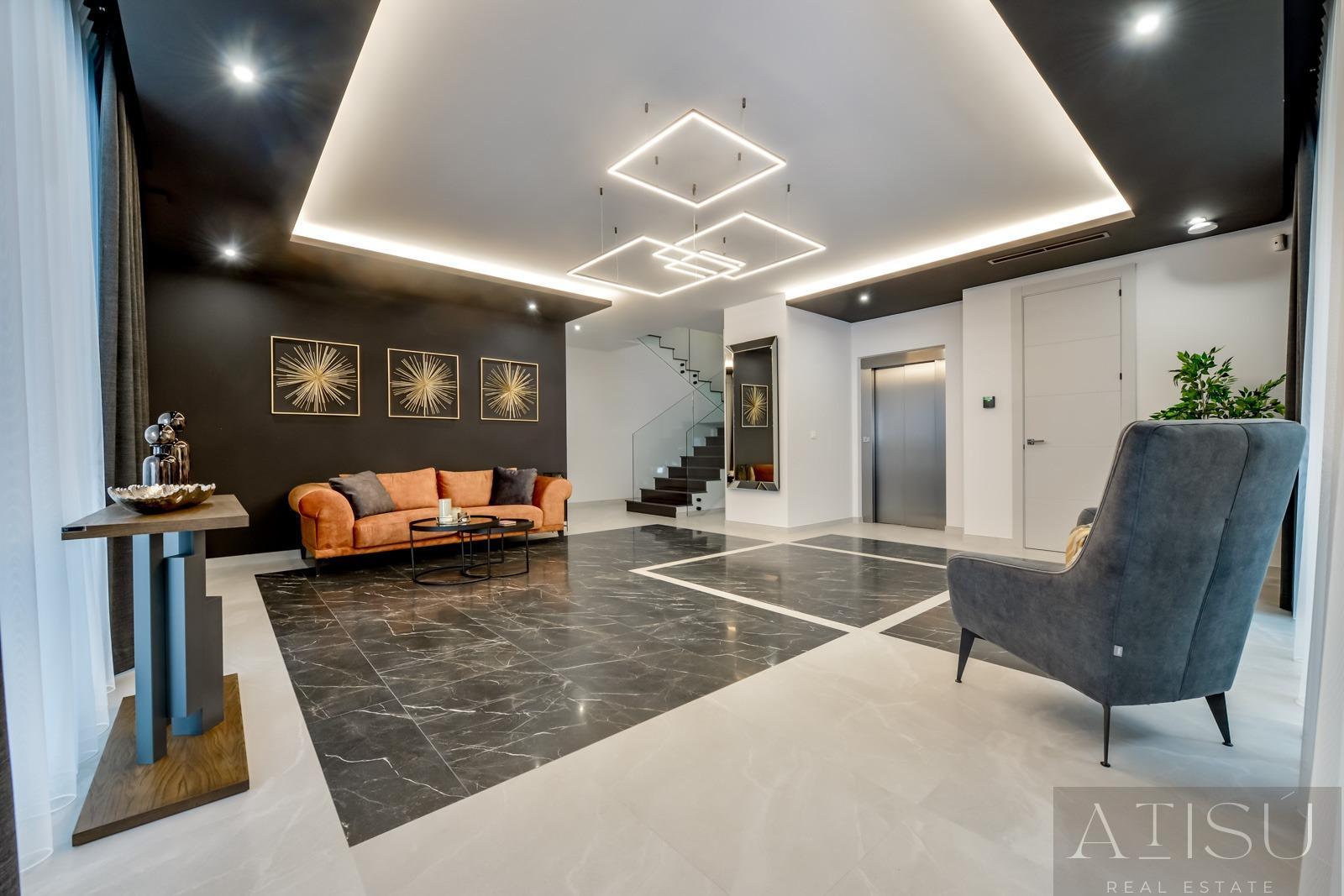 For sale of villa in Finestrat