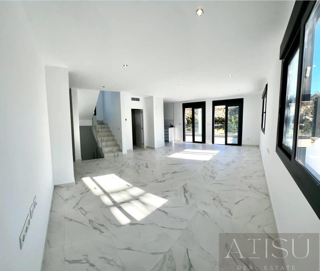 For sale of villa in Rojales