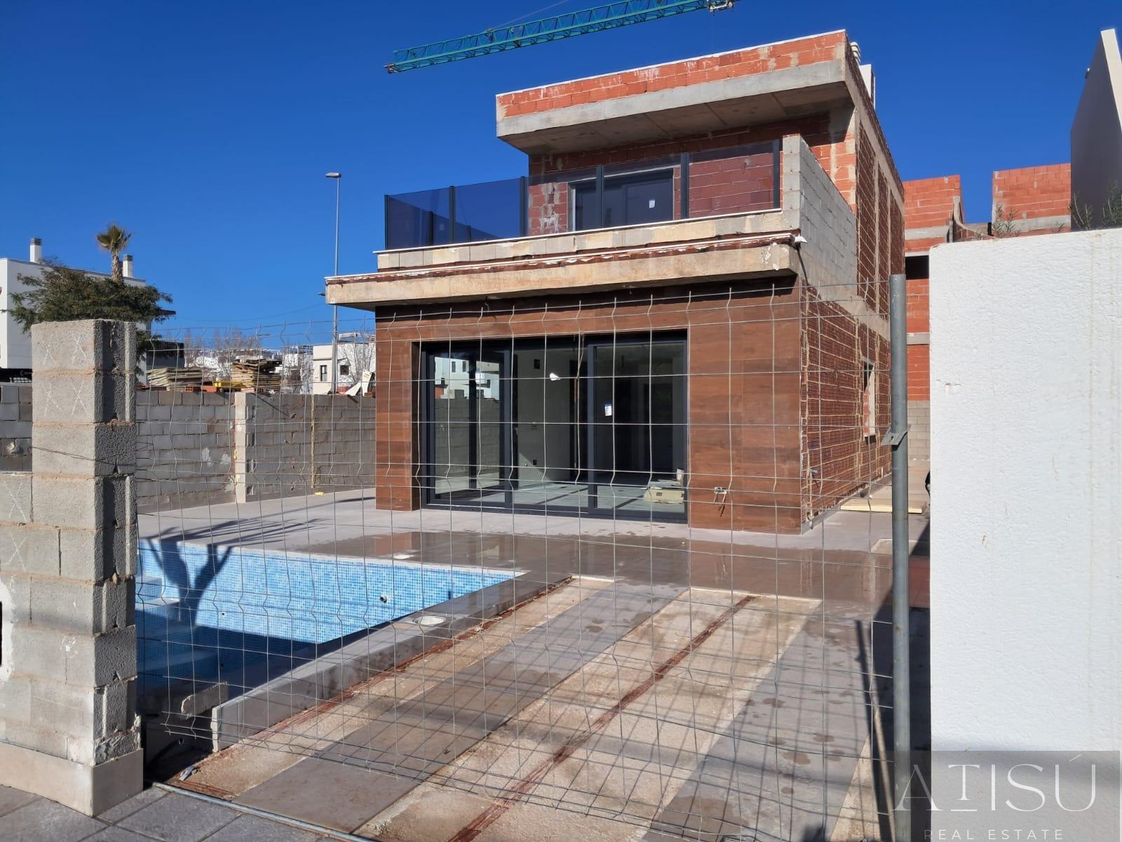 For sale of villa in Pilar de la horadada