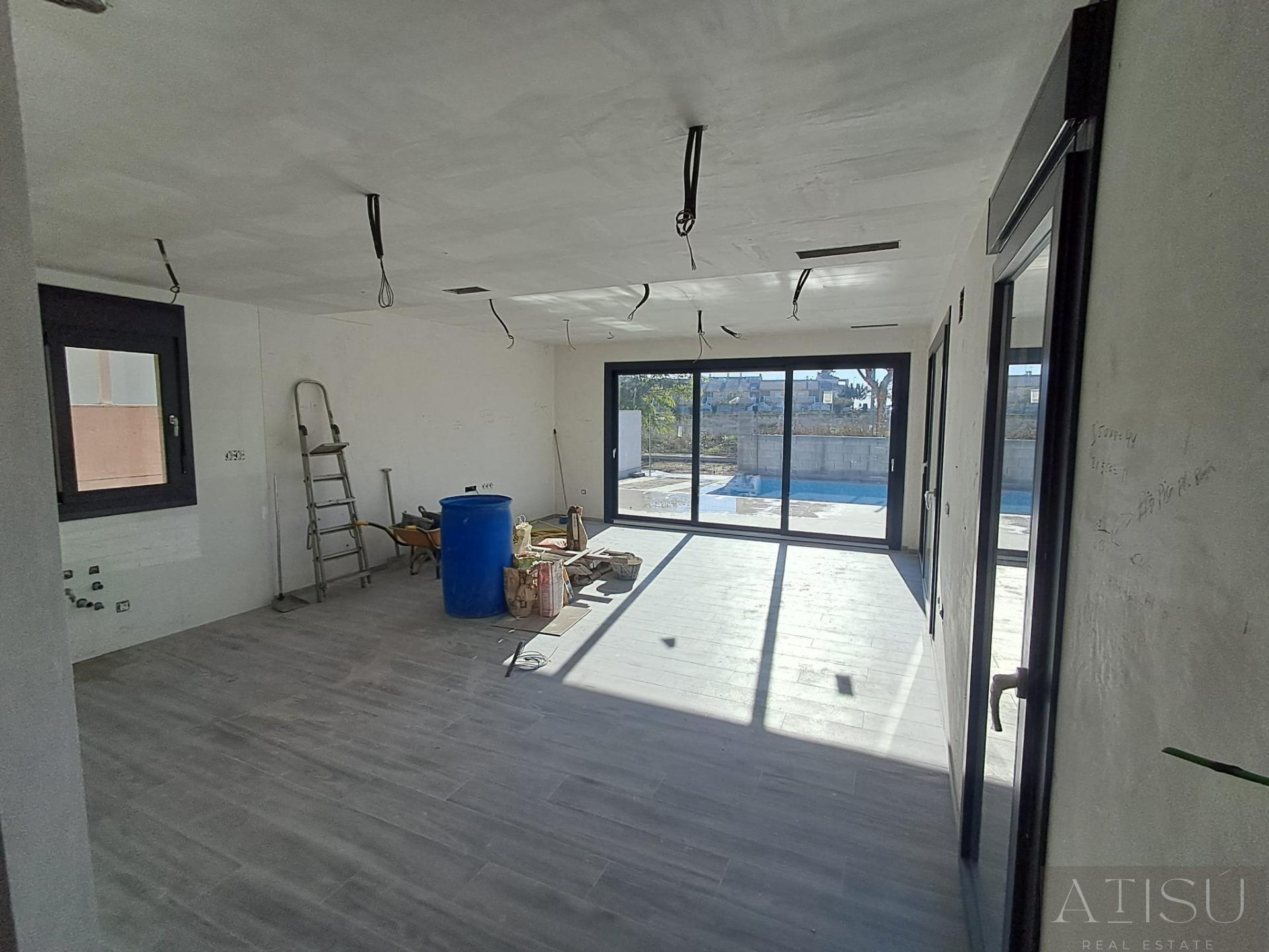 For sale of villa in Pilar de la horadada