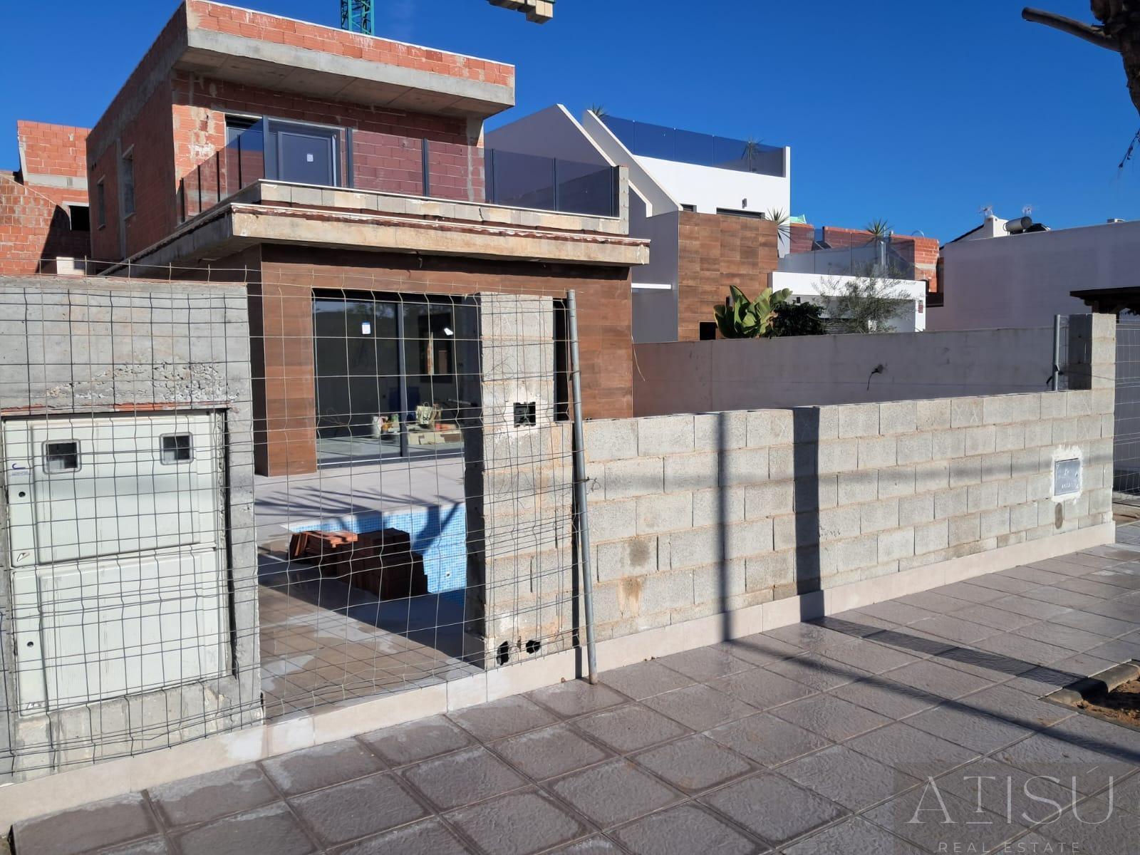 For sale of villa in Pilar de la horadada