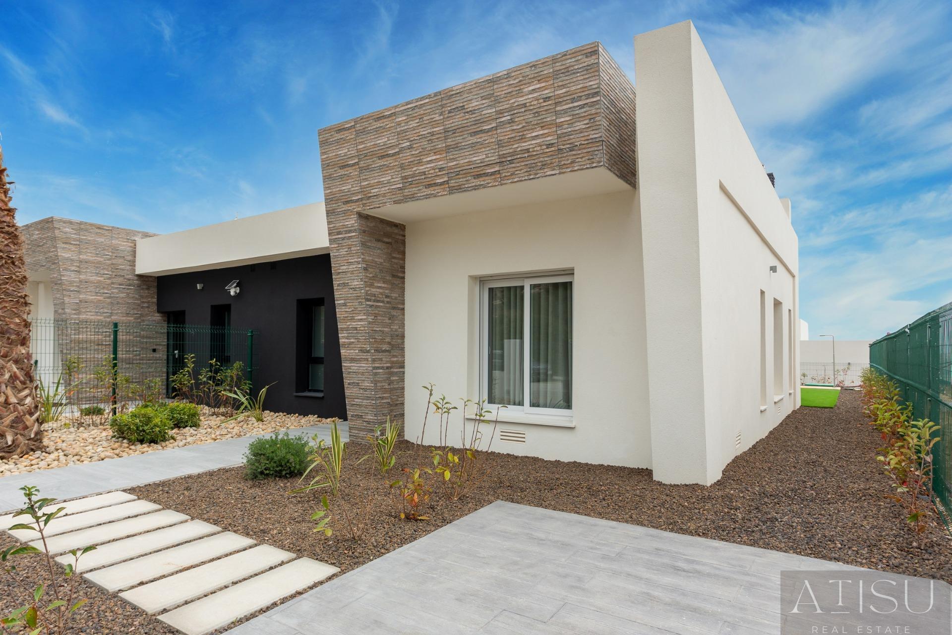For sale of villa in Algorfa