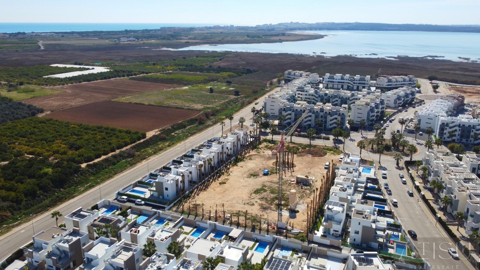 For sale of apartment in Guardamar del segura