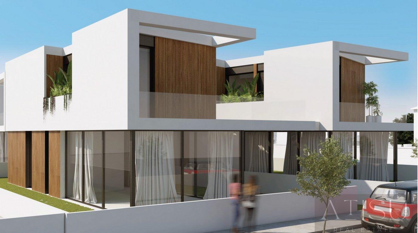 Venta de villa en Pilar de la horadada