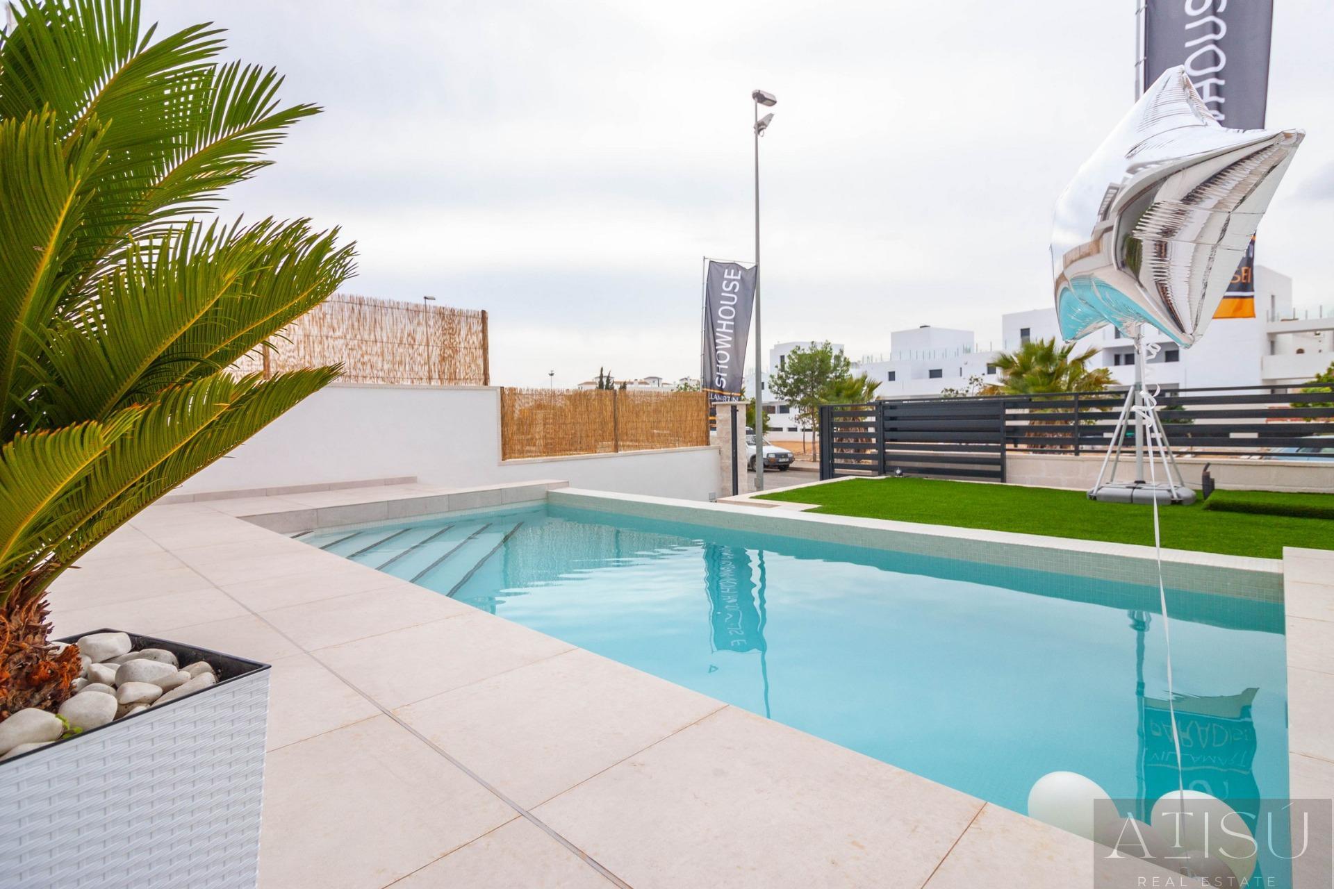 For sale of villa in Orihuela costa