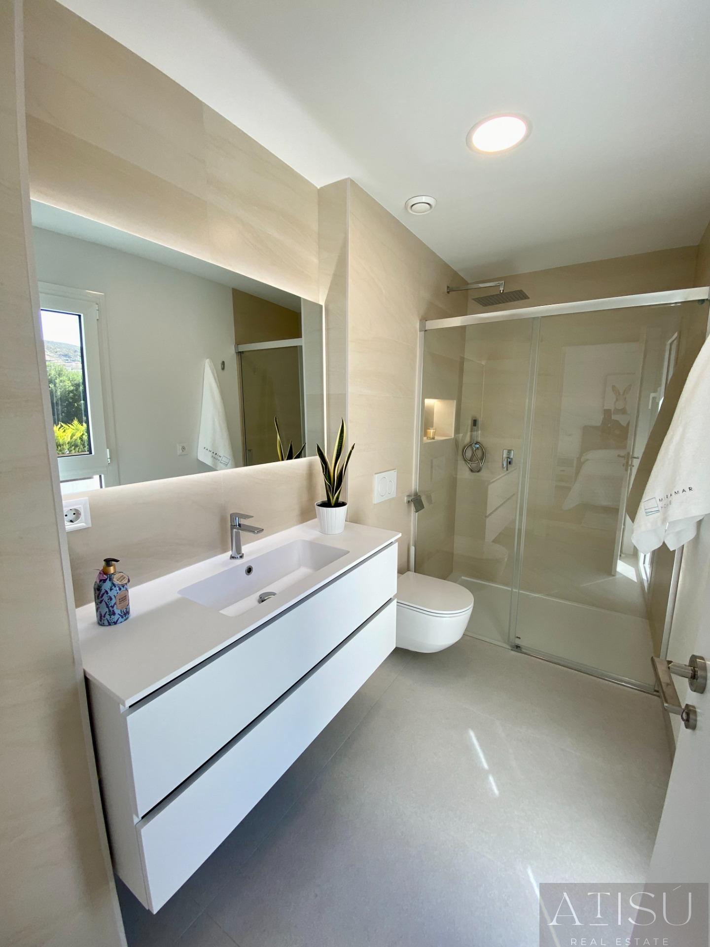 For sale of villa in Finestrat