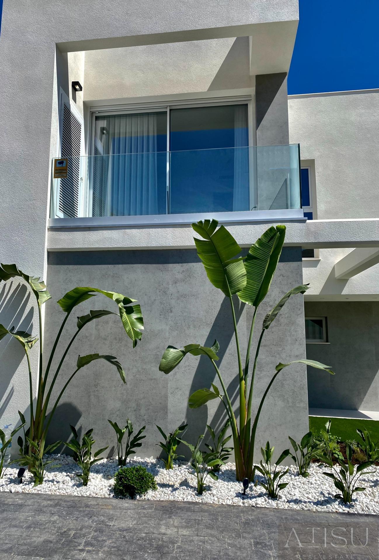 For sale of villa in Finestrat