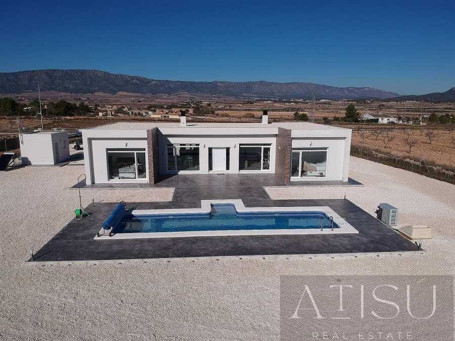 For sale of villa in Pinoso