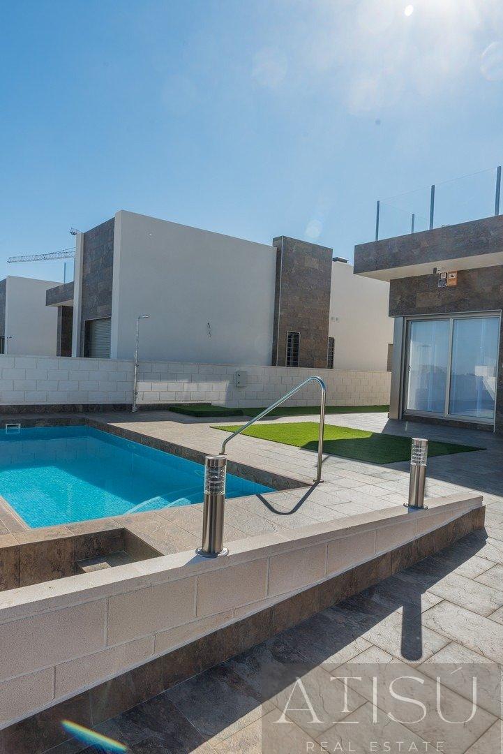 For sale of villa in Orihuela costa