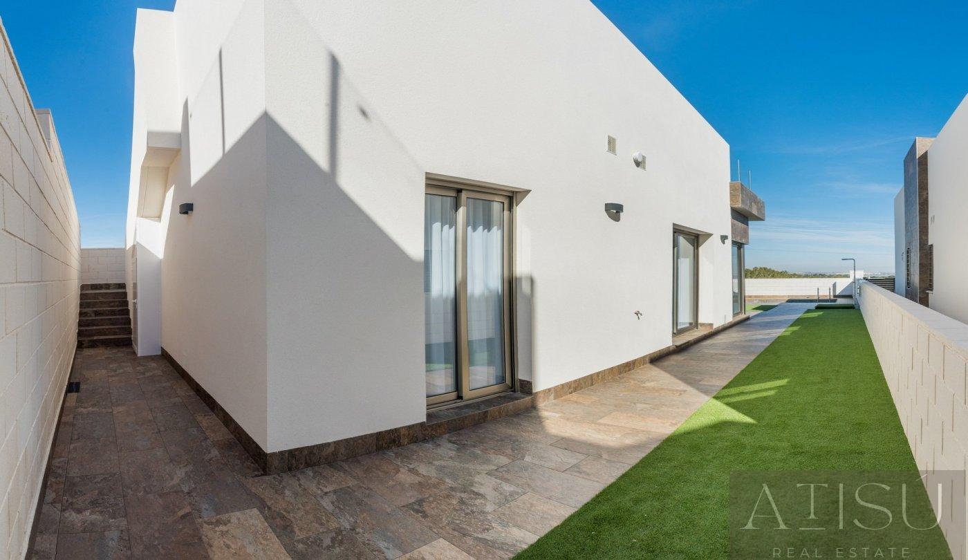 For sale of villa in Orihuela costa