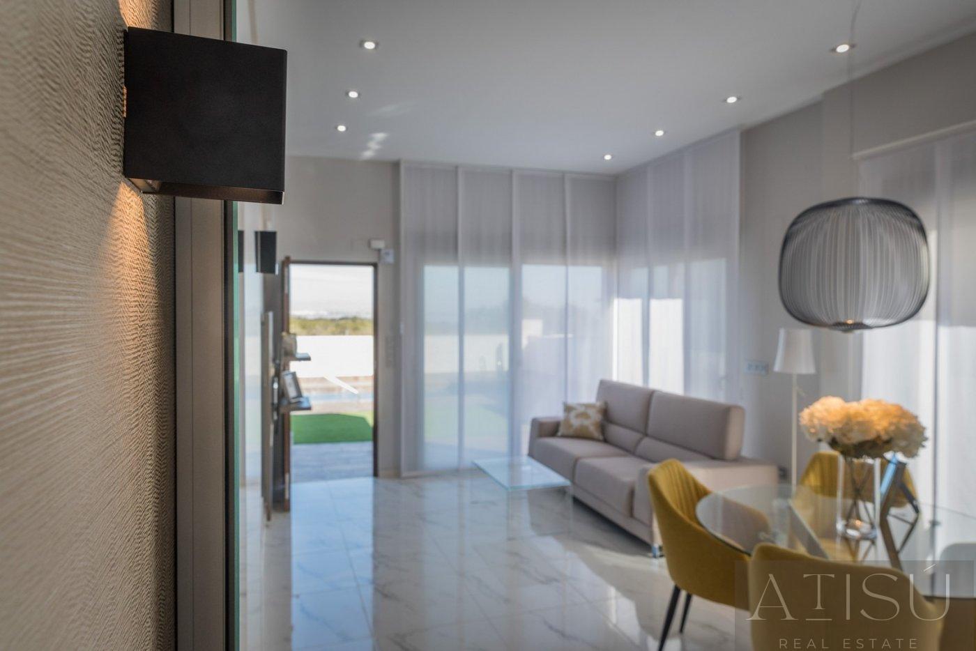 For sale of villa in Orihuela costa